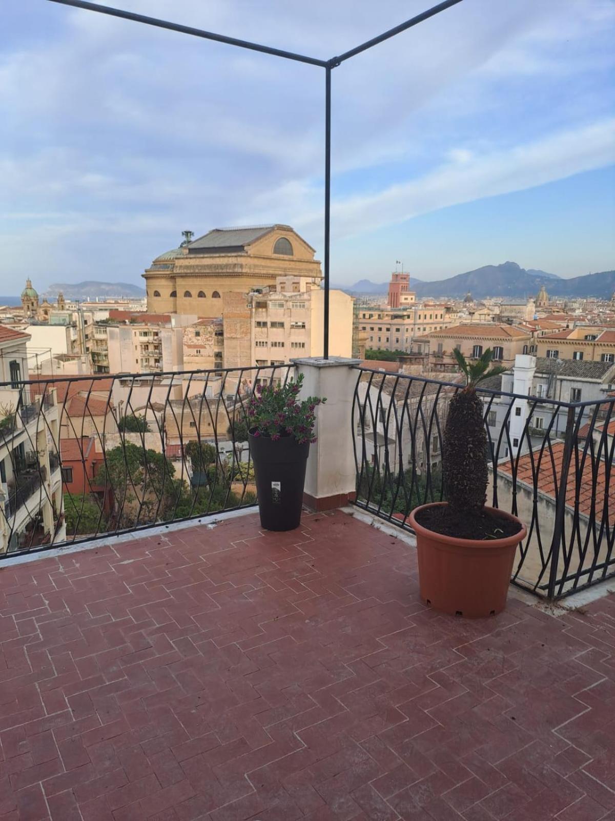 Residenza Paola Apartment ปาแลร์โม ภายนอก รูปภาพ